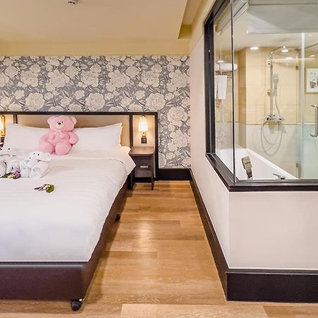 Oakwood Hotel & Residence Bangkok Sha Plus Certified Экстерьер фото